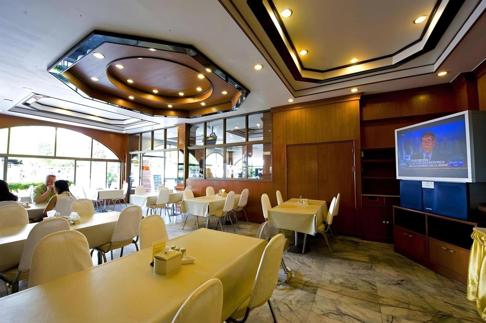 Super Oyo 1096 Winner Inn Hotel Chiang Mai Luaran gambar
